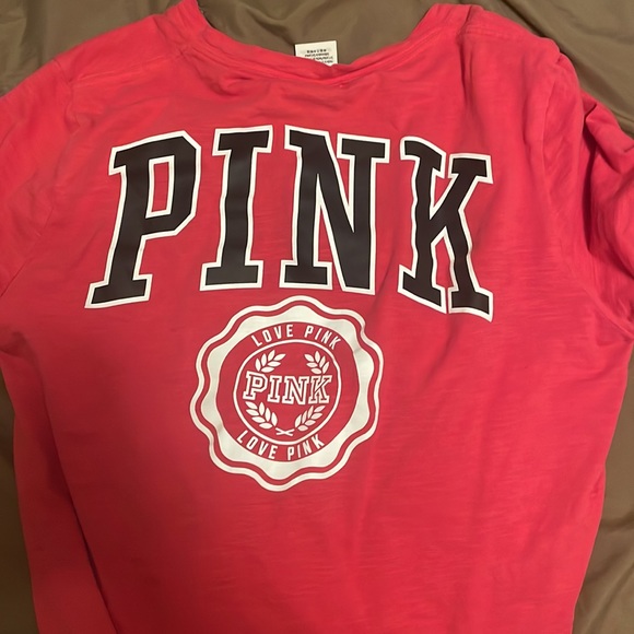 This is a vs brand new T shirt size size xs - Picture 4 of 4